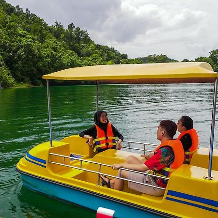 Roxy Tasik Biru Resort City Bau Bagian luar foto