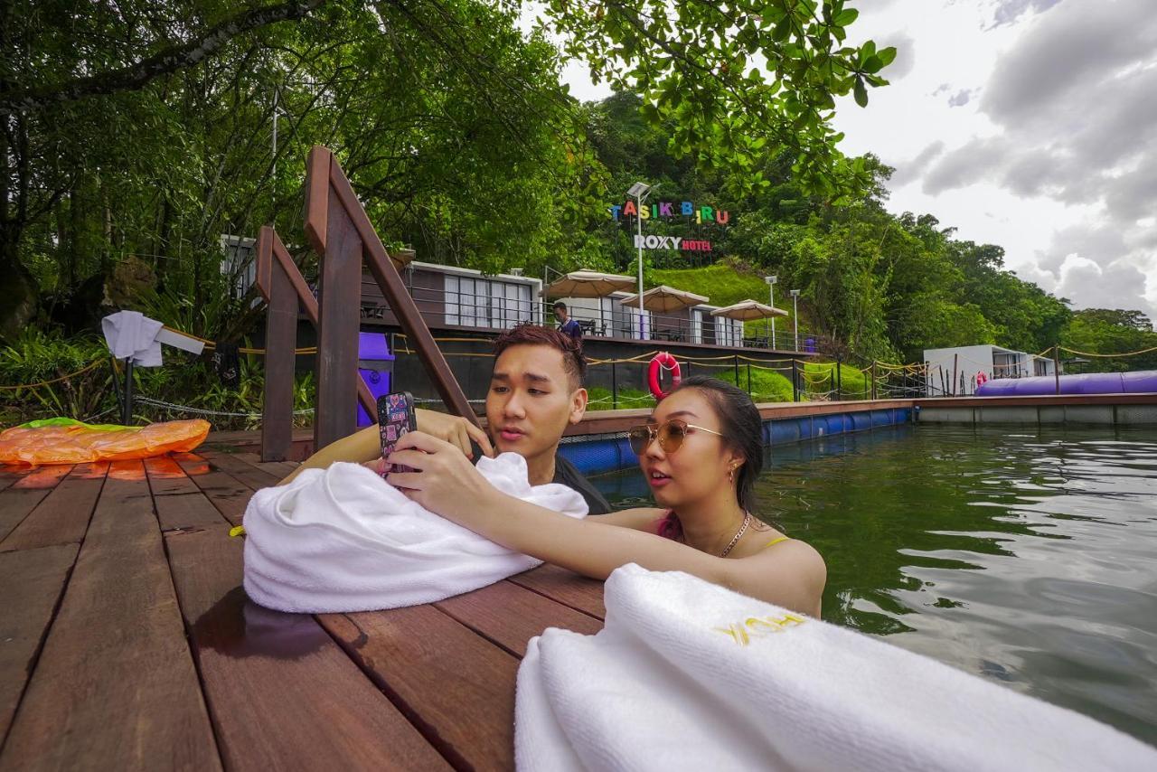 Roxy Tasik Biru Resort City Bau Bagian luar foto