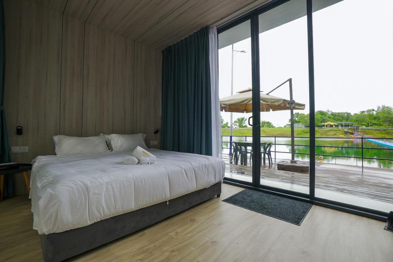 Roxy Tasik Biru Resort City Bau Bagian luar foto