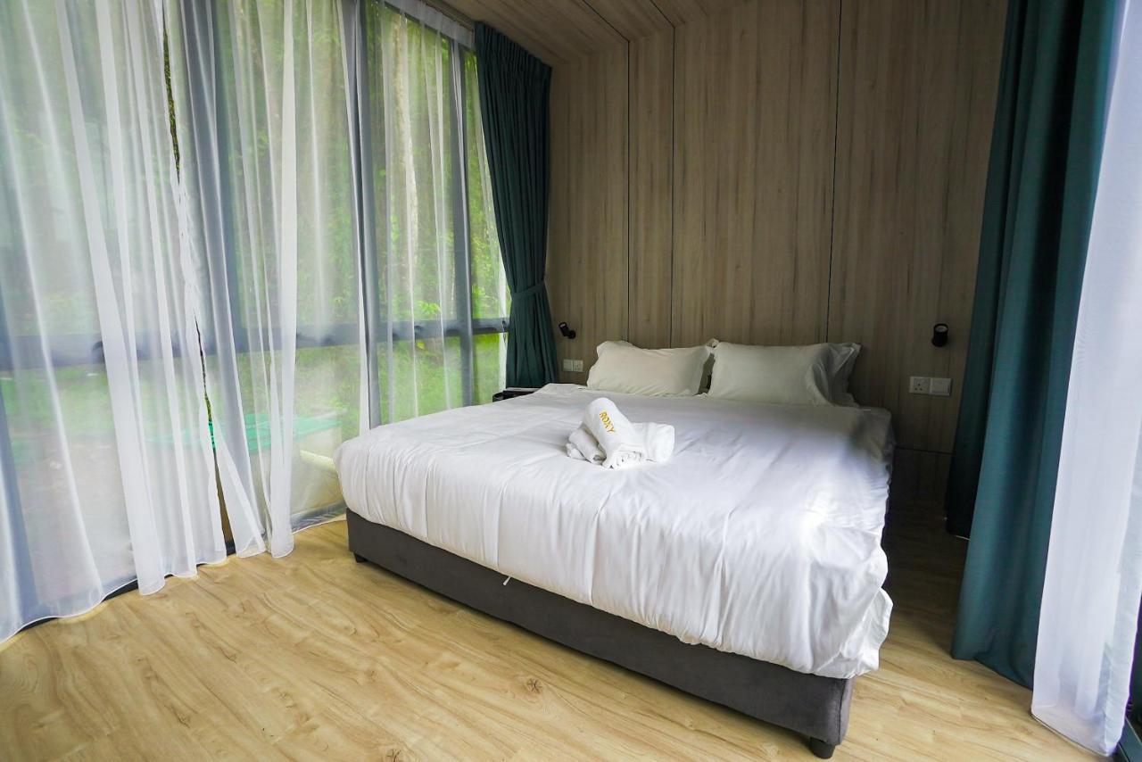 Roxy Tasik Biru Resort City Bau Bagian luar foto