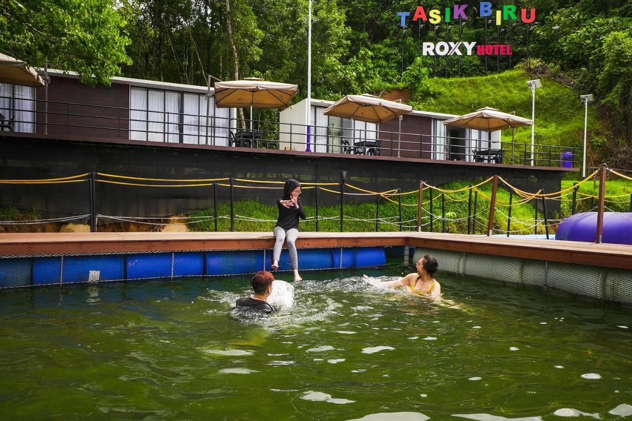 Roxy Tasik Biru Resort City Bau Bagian luar foto