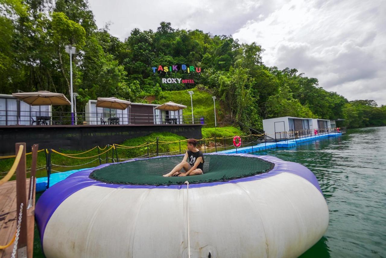 Roxy Tasik Biru Resort City Bau Bagian luar foto