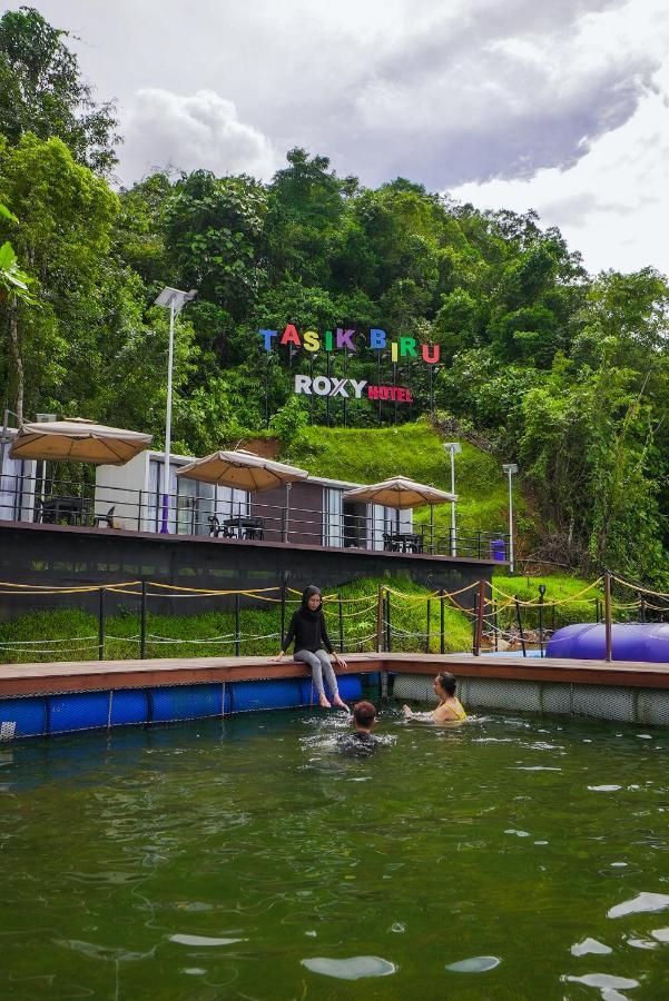 Roxy Tasik Biru Resort City Bau Bagian luar foto