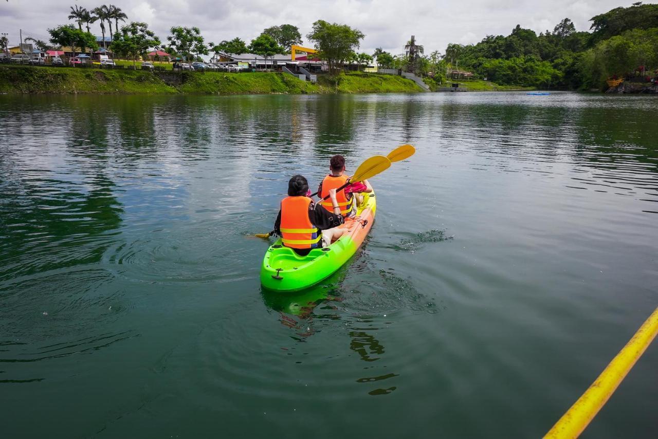 Roxy Tasik Biru Resort City Bau Bagian luar foto