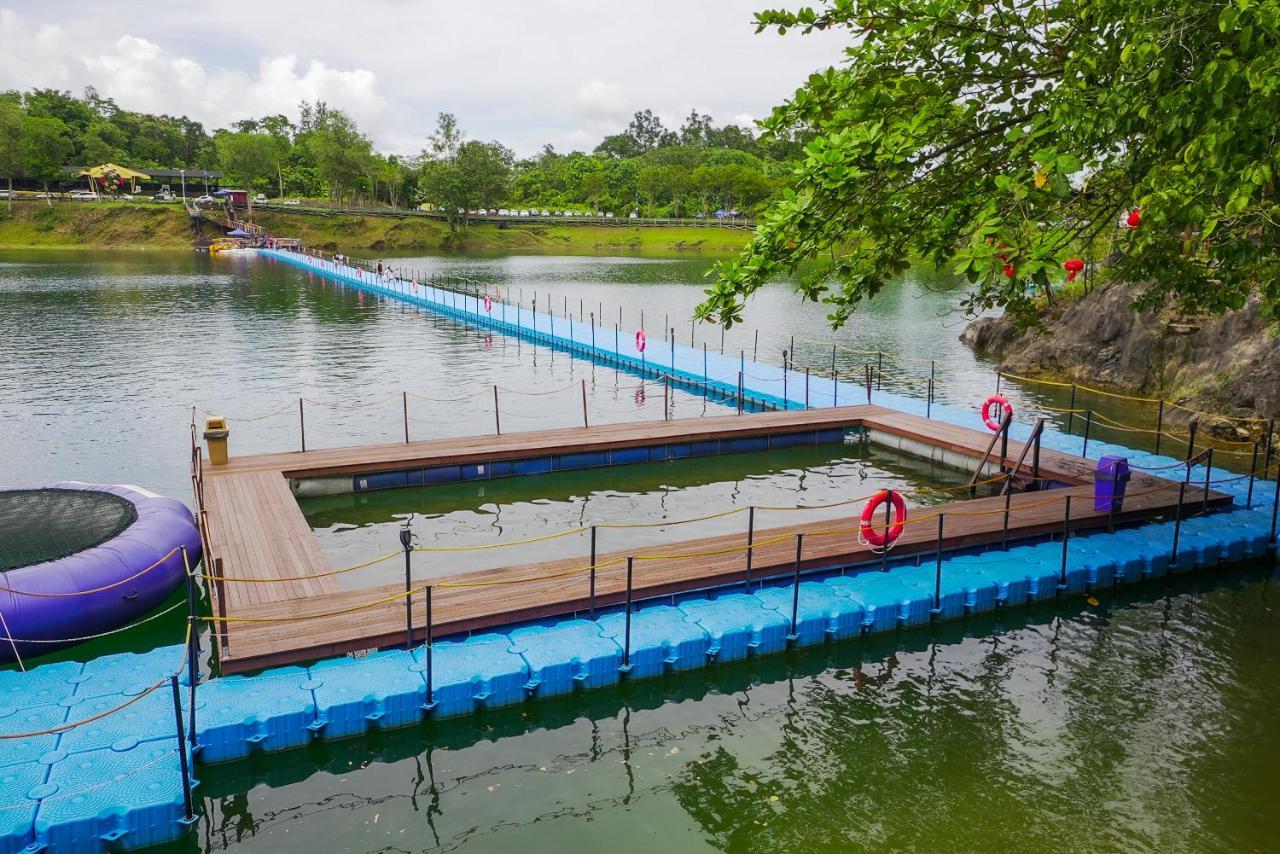 Roxy Tasik Biru Resort City Bau Bagian luar foto