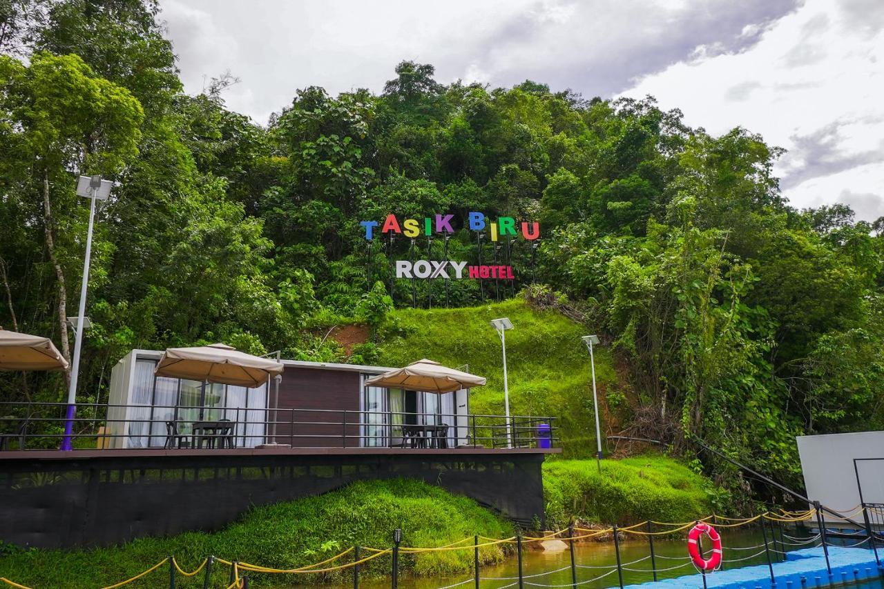 Roxy Tasik Biru Resort City Bau Bagian luar foto