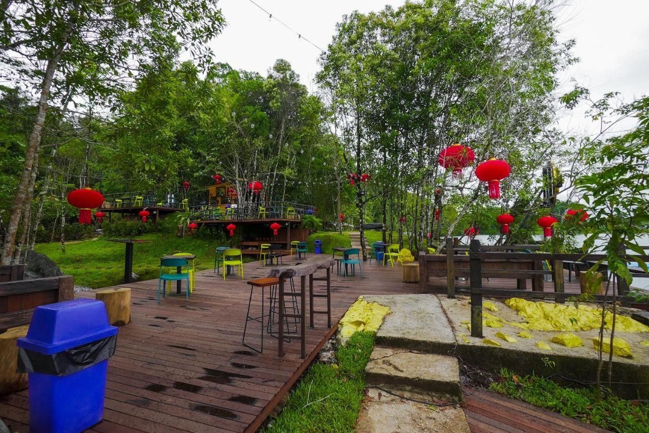 Roxy Tasik Biru Resort City Bau Bagian luar foto