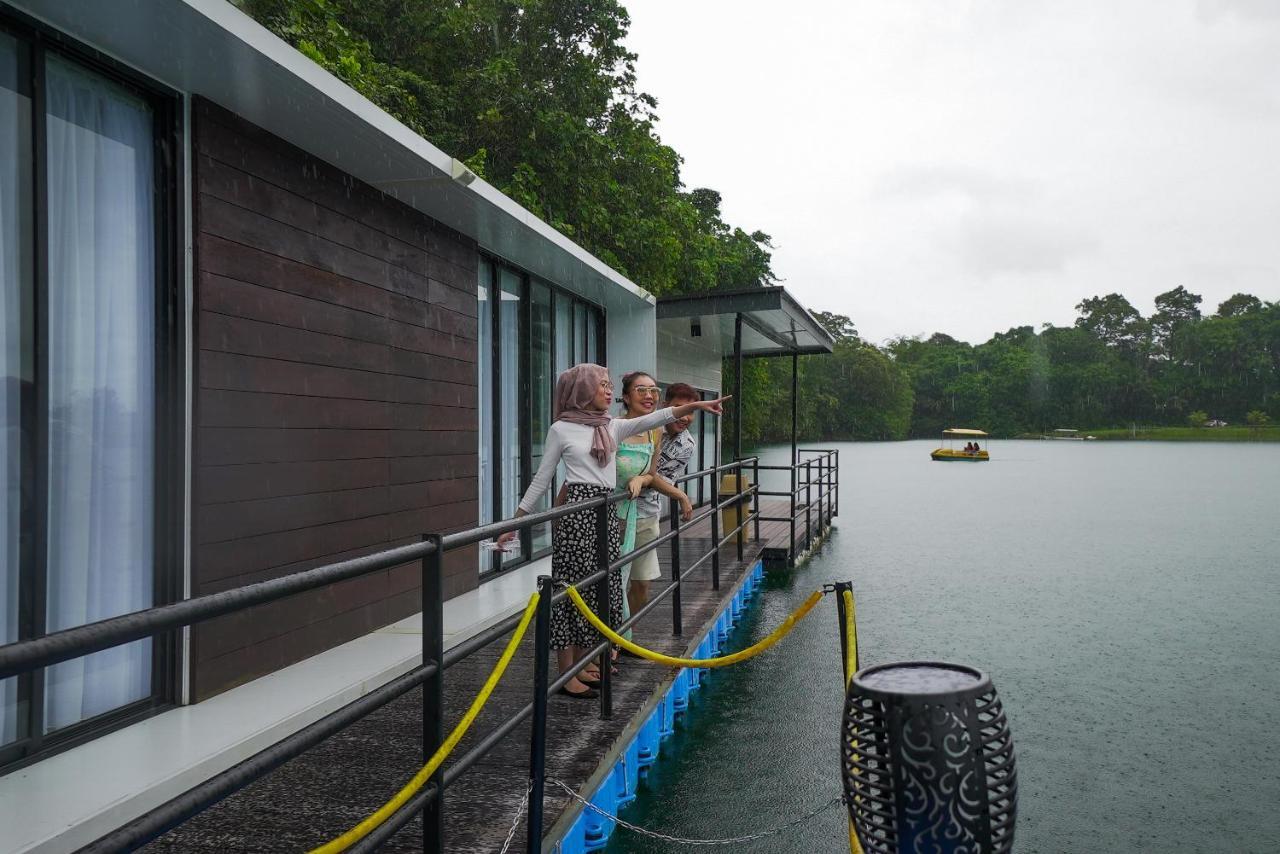 Roxy Tasik Biru Resort City Bau Bagian luar foto