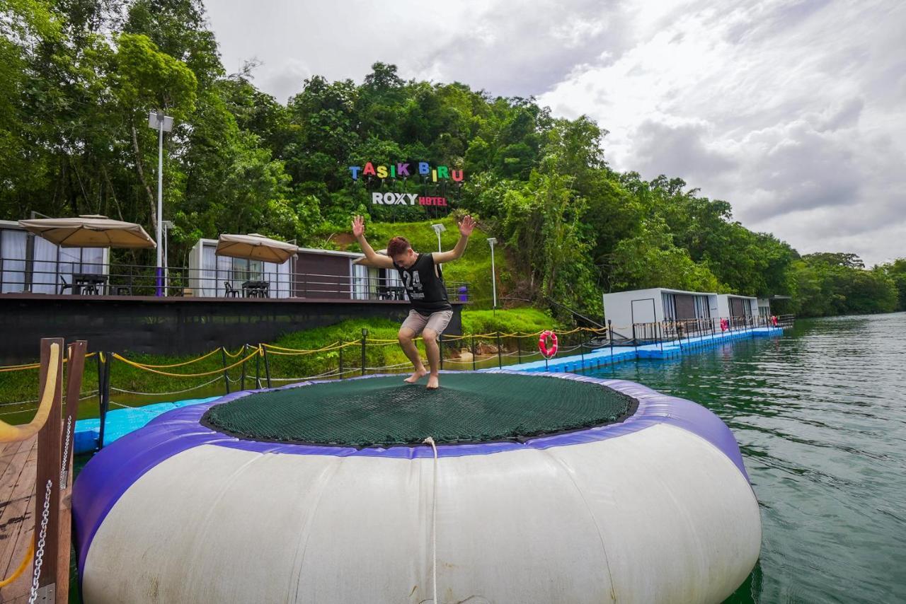 Roxy Tasik Biru Resort City Bau Bagian luar foto
